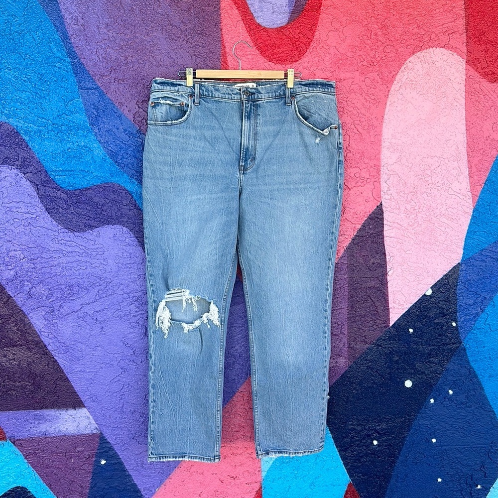 NWT Abercrombie & Fitch the 90s straight ultra high-rise 34 women’s